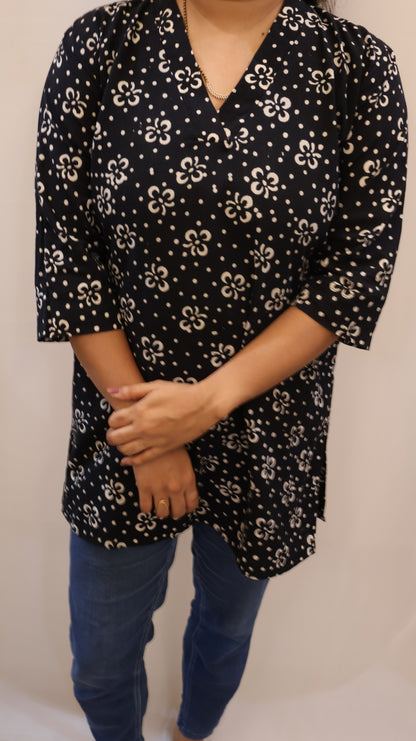 Black Sanganeri Hand Block Print Pure Cotton Short top | Traditional Floral Buti Block Printed - BHARATIYA ETHONICS Short Top